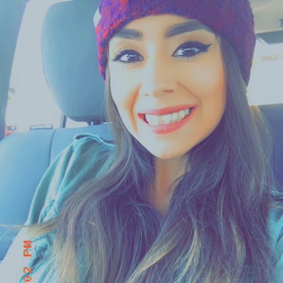 Meet your Posher, Prisila - Picture 1 of 1